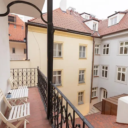 Adam's - Great Price & Location * Prague
